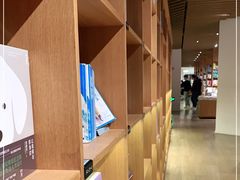 -新华文创·光的空间