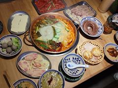 -洱火云南酸菜牛肉火锅(石景山当代商城店)