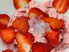 奶油草莓冰-糖潮糖水铺(省府店)