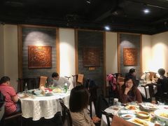 大堂-北平食府·北京烤鸭(北京西站六里桥店)