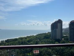 -三亚湾海居铂尔曼度假酒店