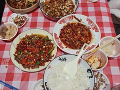 -饶品富牛魔王辣味烧菜馆(船山路总店)