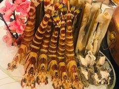 -鲜入围煮花胶鸡海鲜火锅