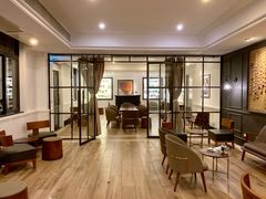 大堂-星巴克臻选(广州沙面店)