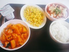 -同济大学本部学苑饮食广场