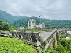 -四川汶川特大地震漩口中学遗址