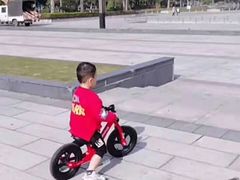 -八爪矩阵极限运动馆·儿童平衡车·感统训练(南海子公园校区)
