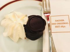 -Cafe Sacher(WIEN)