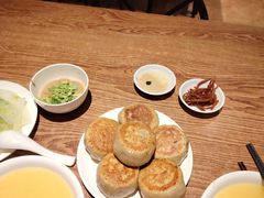 -清真吴记门钉肉饼·喜多利