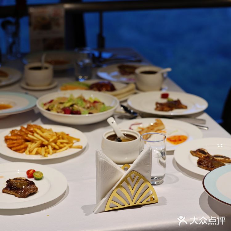 低评分小店也有好味道｜北京夜景最棒的餐厅没有之一