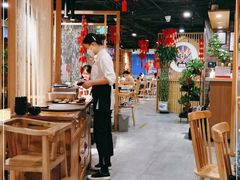 大堂-风光老灶麻辣香锅(大成路翠微百货店)