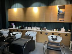 -Hair Co.一间沙龙