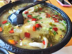 酸菜鱼米线-常鲜德乐购迎桂馒头店(麻巷公寓店)