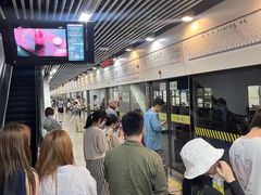 -龙溪路(地铁站)