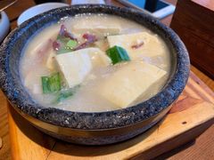 -云海肴·汽锅鸡·云南菜(天山百盛优客店)