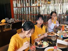 -大中华希尔顿酒店 念 全日制自助餐厅·亲子·聚餐