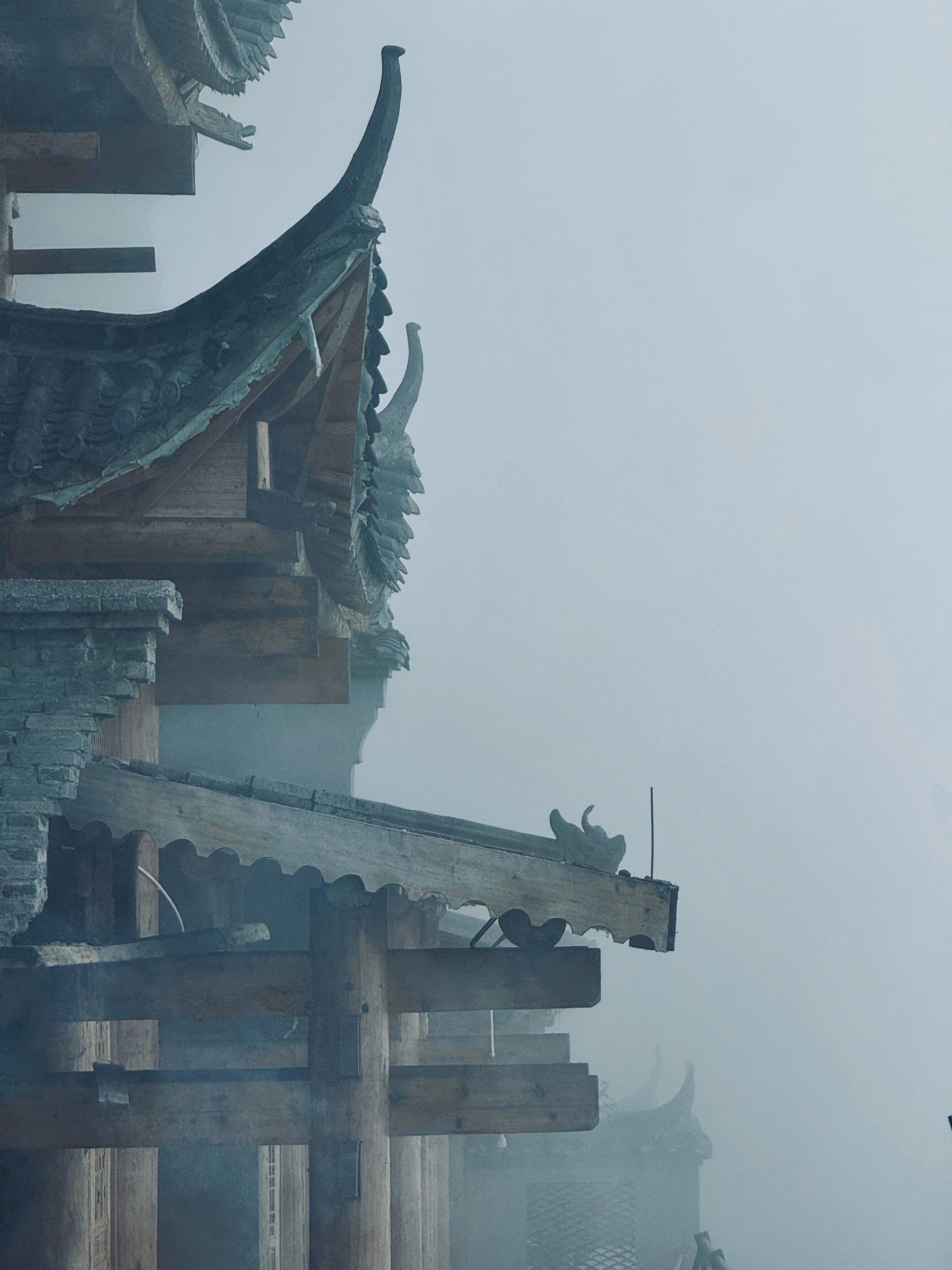 夏天可避暑,冬天可赏雪的绝美尧龙山徒步爬山攻略