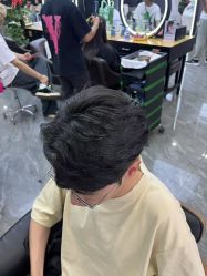 -藤野造型烫染·漂发