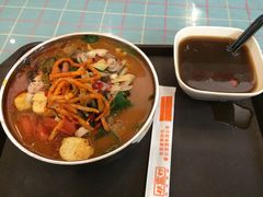 -红鼻子桂林米粉(金唐新光界店)
