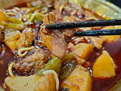 -牛一嘴·兰州牛肉面·大盘鸡(财富中心店)