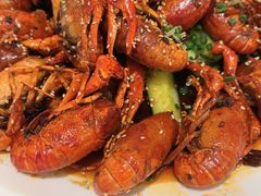 -肥肥虾庄·金牌油焖大虾(汉口城市广场店)