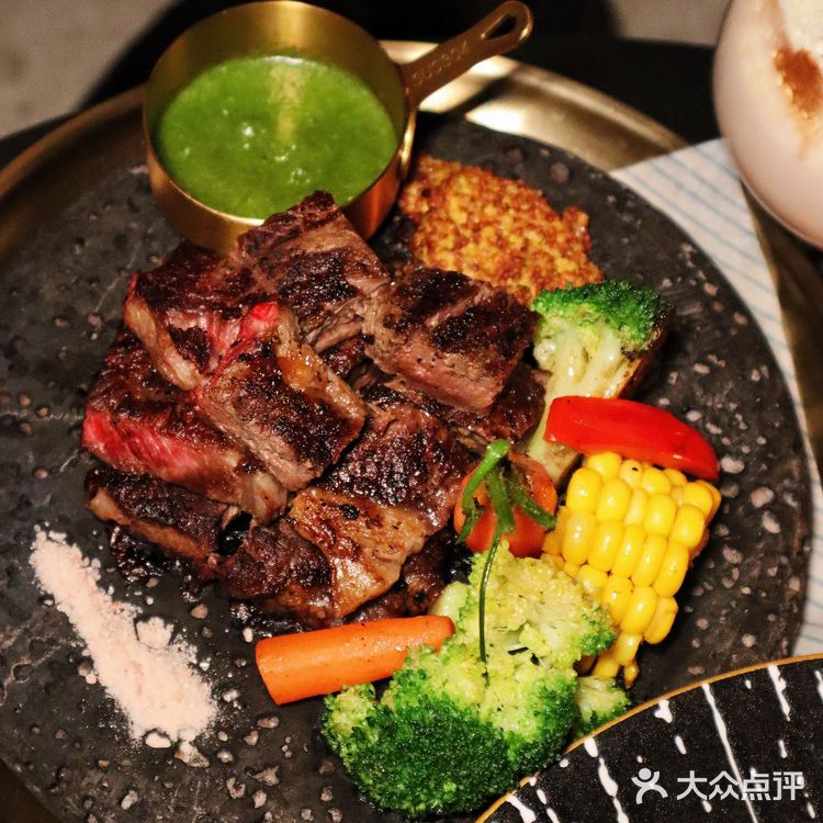 啊啊啊想告诉全世界 这家东南亚融合西餐酒吧太浪漫了‼️