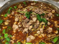 -兔行天下-鸿鹤鲜锅兔(中海国际店)