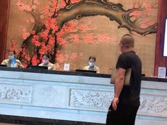 -梅园国际大酒店·自助餐厅(光明港店)