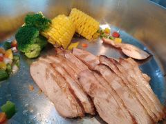 -亚洲国际大酒店·云顶阁旋转自助餐厅