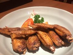 松山香辣鸡翅-Lia Cafe Bar Restaurant松山咖啡屋