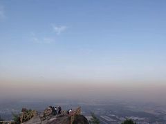 -鬼笑石后山停车场