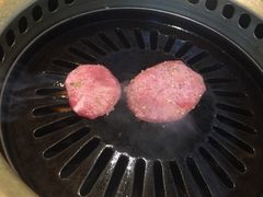上等牛舌-炼火烤肉店
