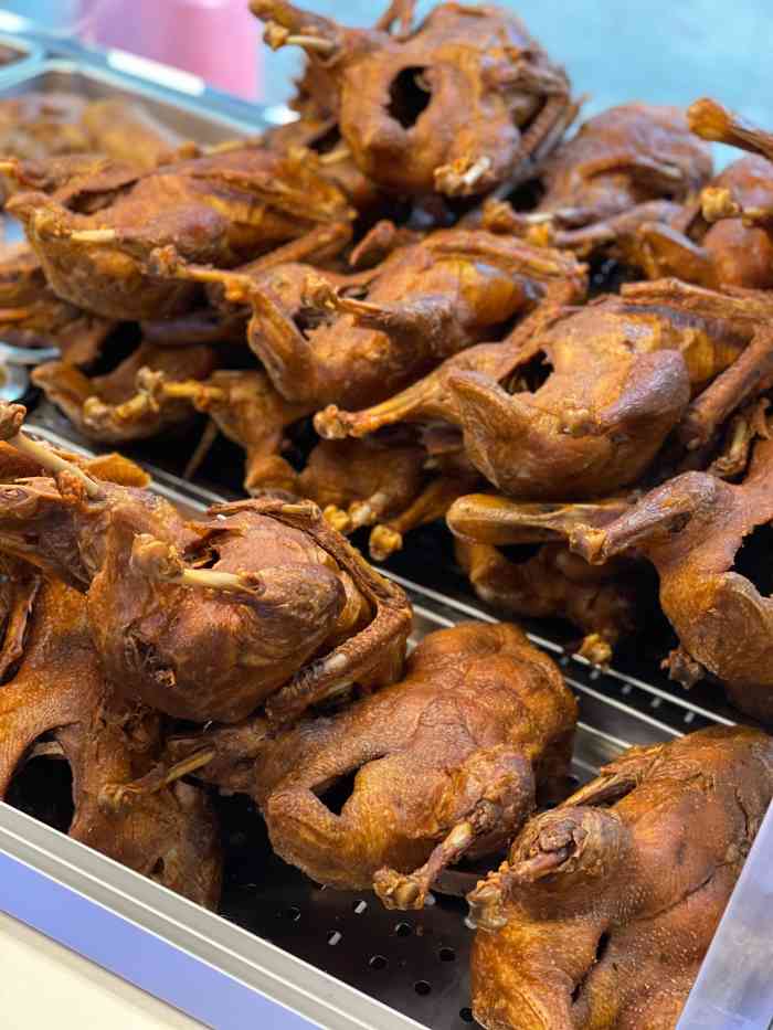 邱记油酥鸭-"忘了拍图片了,店家特意选了一只老一点的鸭.