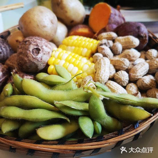 峻苇道易门野生菌府