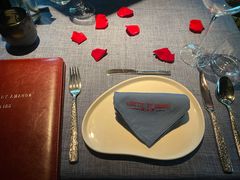 -弦月窗LUNETTE BY AMANDA(复兴路店)