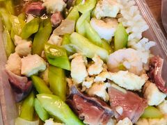 -人民公社铁锅炖·东北菜(卫国道店)