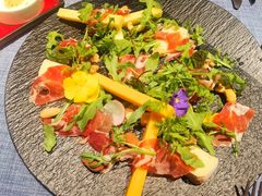 伊比利亚香果木后腿-弦月窗LUNETTE BY AMANDA(复兴路店)