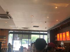 -星巴克臻选(莘庄仲盛店)
