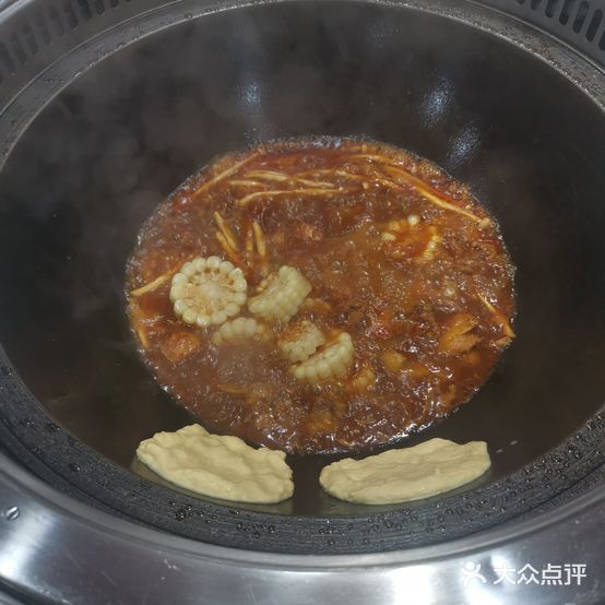 三江鱼东北特色铁锅炖(学府壹号店)