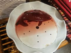 -老牌坊云南鱼豆花火锅(爱建店)