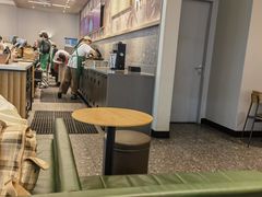 -星巴克臻选(周浦万达店)