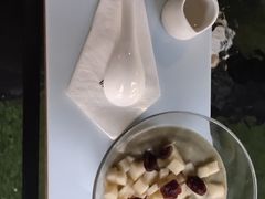 牛油果水晶燕窝-燕庭·纯燕窝·甜品下午茶(日月光店)