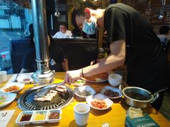 -唯成•韩国炭火烤肉 유성고기