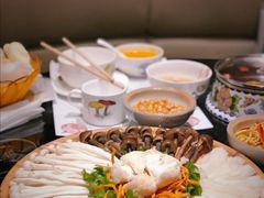 -何鲜菇火锅(大营盘店)