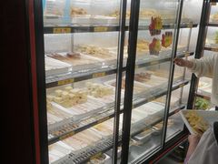 面包甜点陈列柜-袁记串串香(涧西总店)