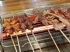 -哈尔滨小酒馆·鲜肉现穿自助烧烤(康新花园店)