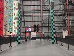 -极限PLAY运动娱乐新世界·团建派对潮玩休闲馆·室内蹦极高空游乐园