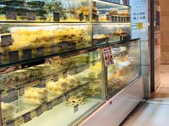 面包甜点陈列柜-白玉兰食品甜凤店(合生汇店)