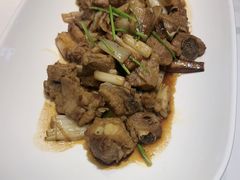 -海派美食·家宴海鲜青岛菜·石锅鲽鱼头(东方城店)