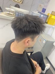 -尤司男士国潮理发馆